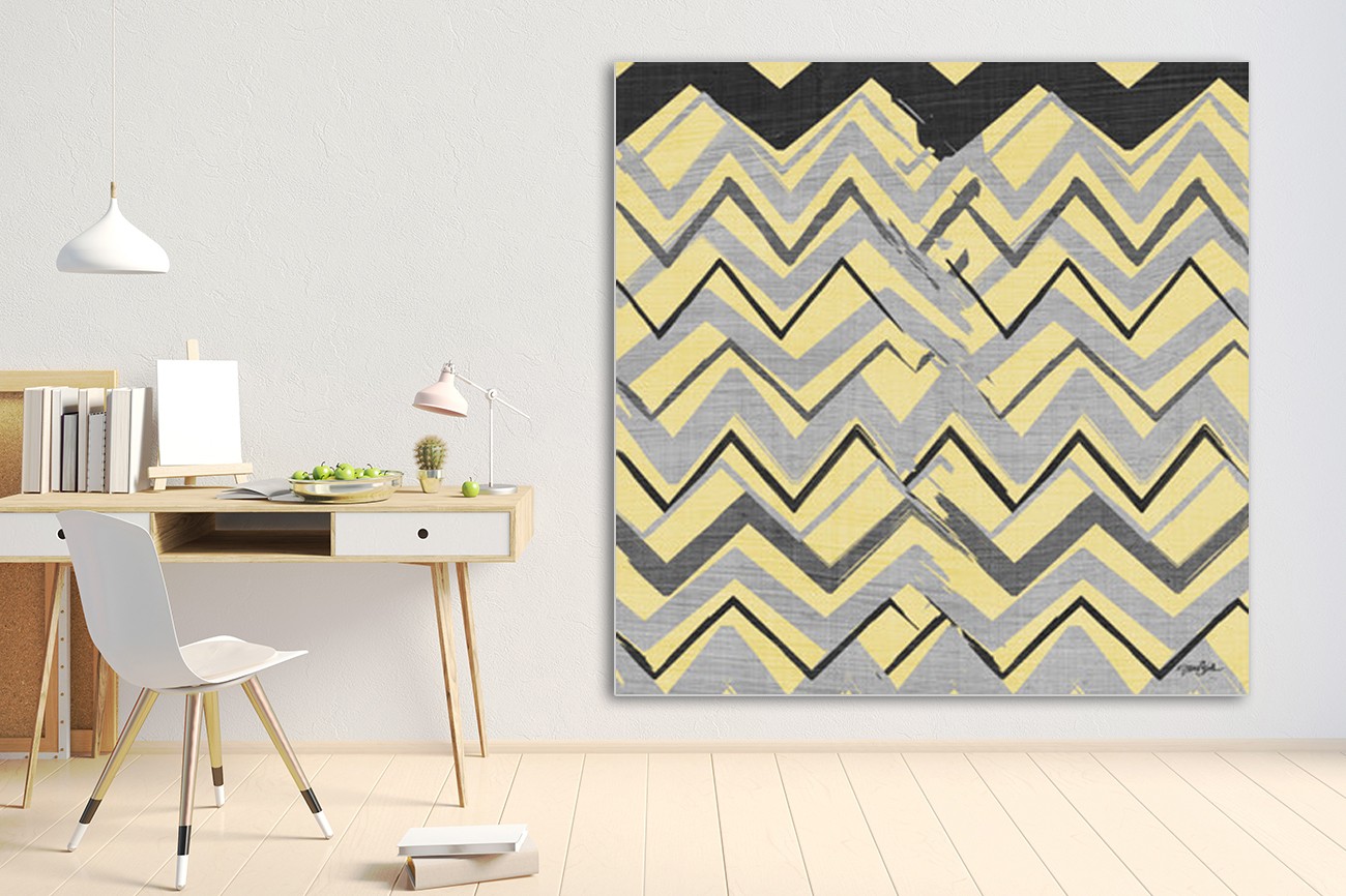 Schilderij met de kleuren grijs, geel en zwart van Diane Stimson met als titel Chevron on yellow I op textieldoek. Verkrijgbaar in verschillende zeer grote formaten, inclusief textiel frame.