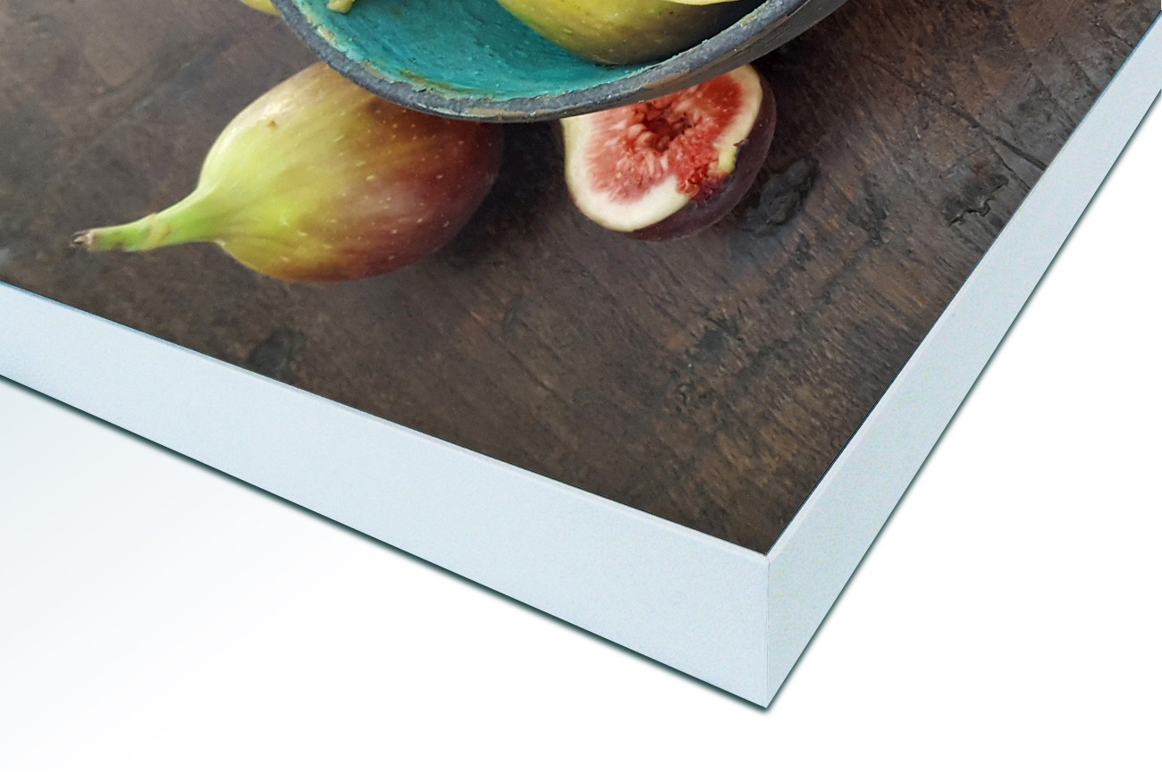 Close up textieldoek in frame gemonteerd wit