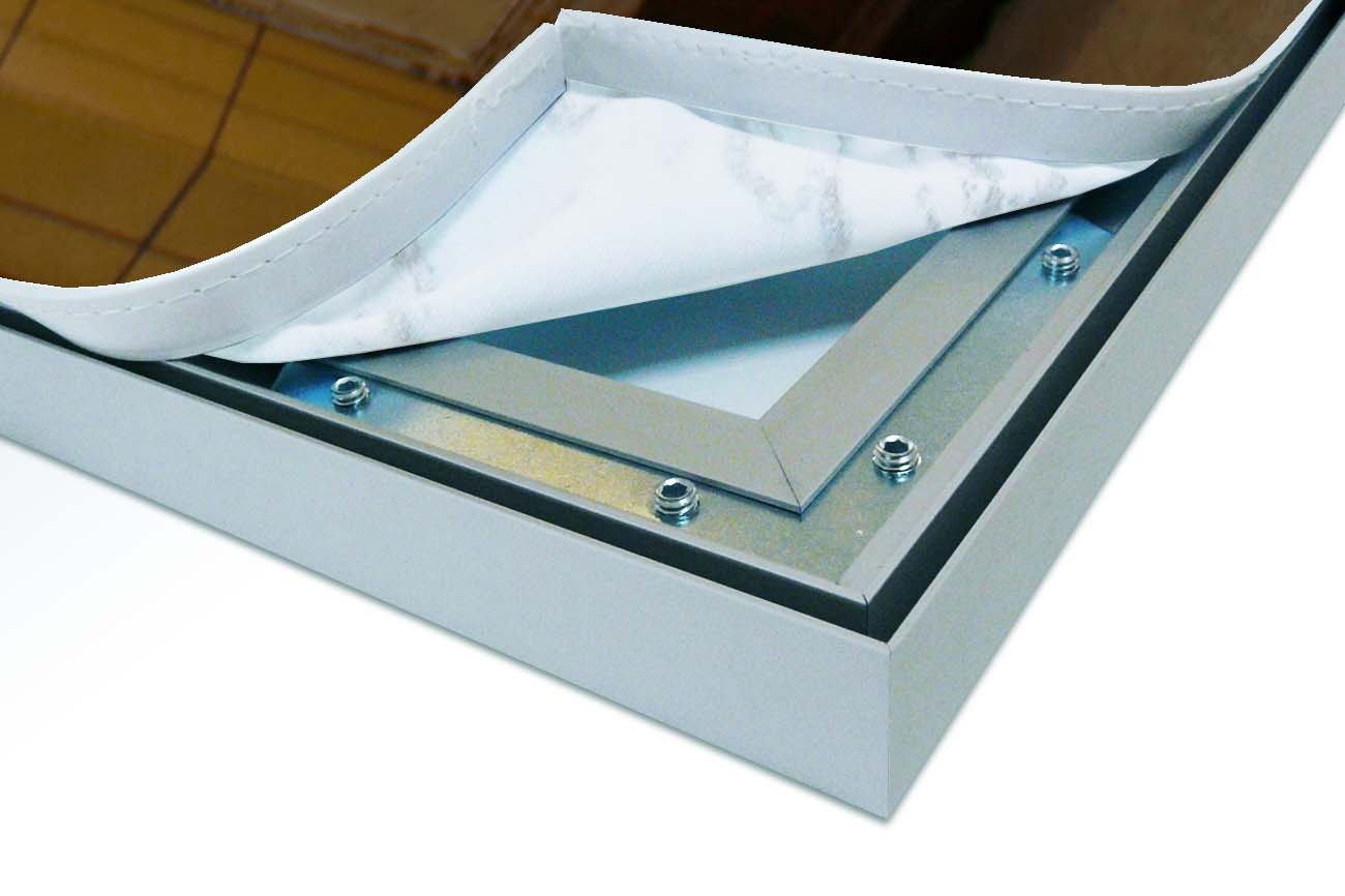 Close up textieldoek los in frame zilver