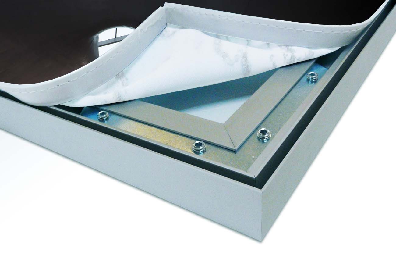 Close up textieldoek los in frame zilver