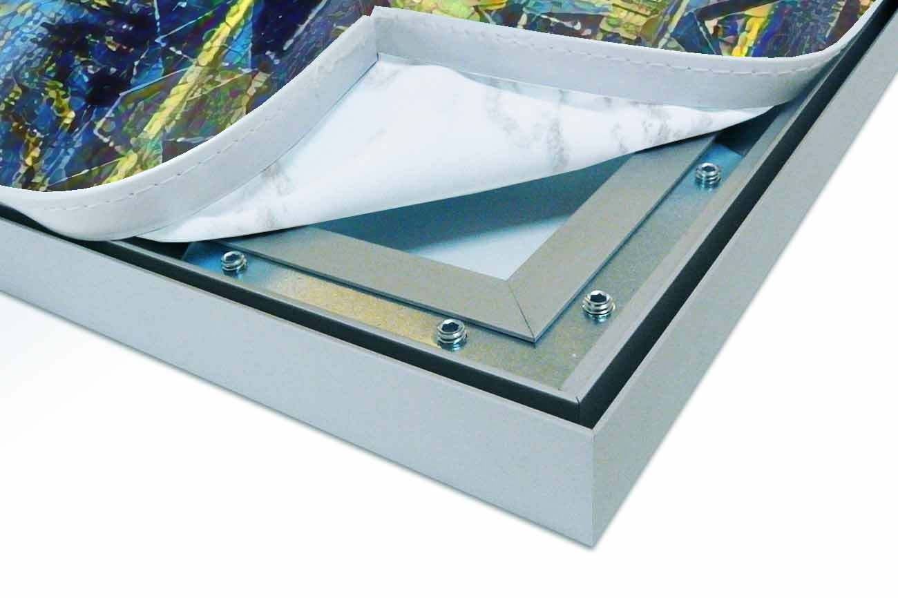 Close up textieldoek los in frame zilver