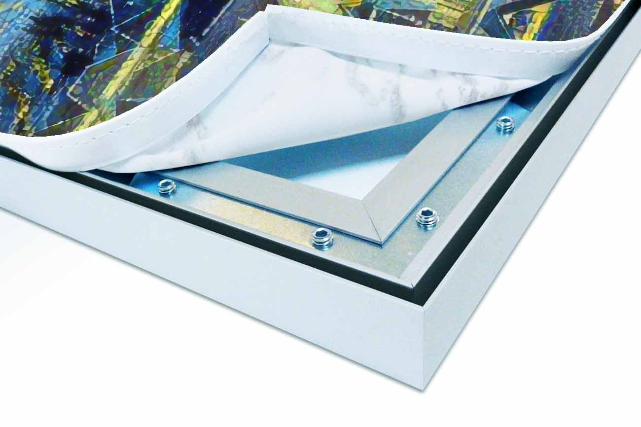 Close up textieldoek in frame gemonteerd wit