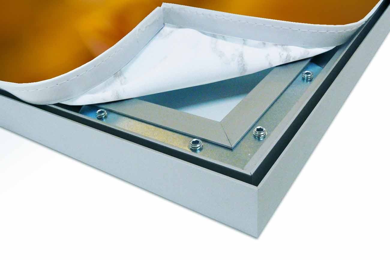 Close up textieldoek los in frame zilver