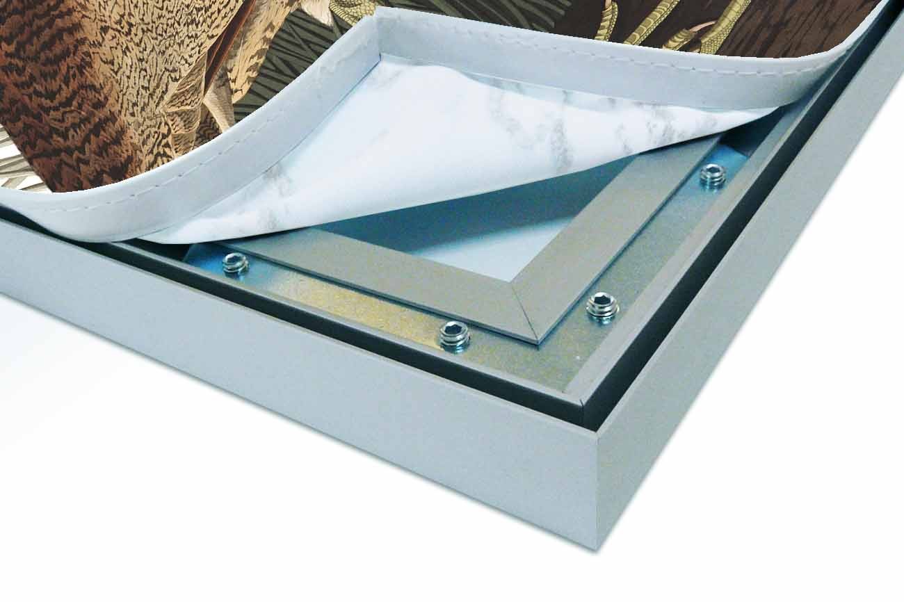 Close up textieldoek los in frame zilver