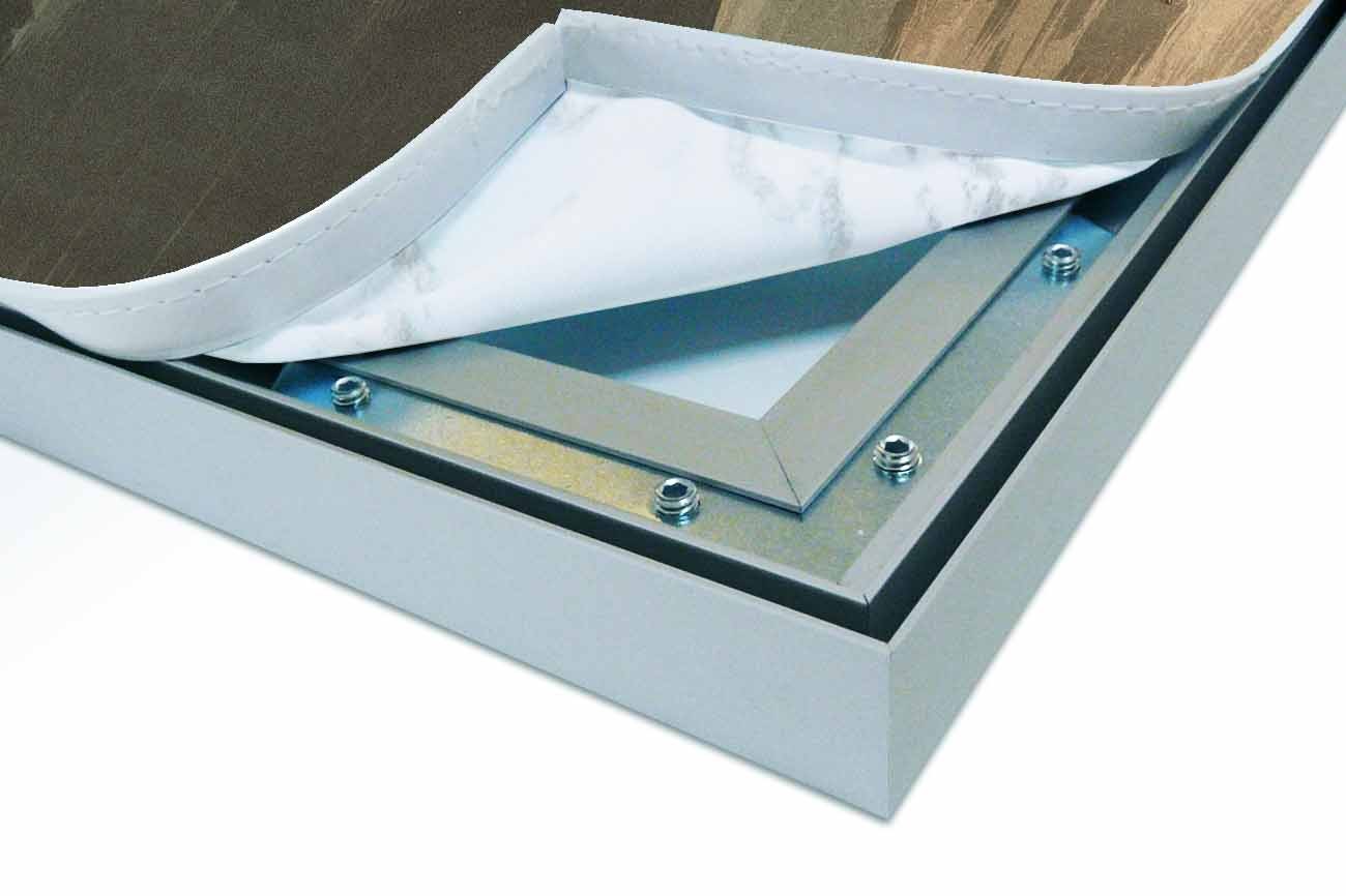 Close up textieldoek los in frame zilver