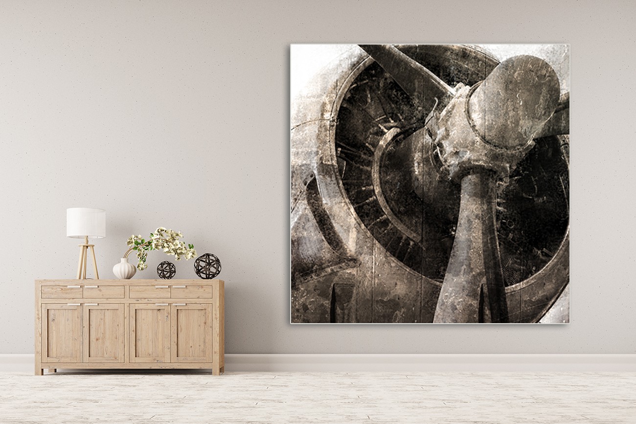 Schilderij van de motor van een vliegtuig van Kimberly Allen met als titel Aircraft II op textieldoek